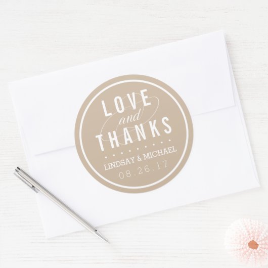 タン&ホワイト結婚式の引き出物ありがとう ラウンドシール (封筒)