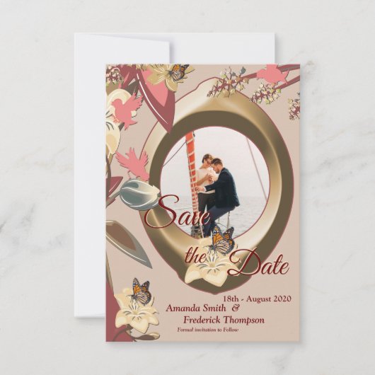 タン – マルサラワイン&ピンクの色相のツイスト セーブザデート (正面)