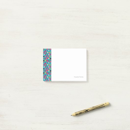 ターキューブとピンクキューブのパターン ポストイット (デスク上)