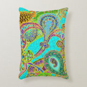 ターコイズおよび緑の混合物のペイズリー アクセントクッション (正面(垂直))