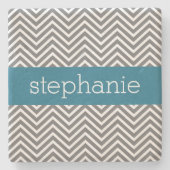 ターコイズとグレーシェブロン名前をカスタムする ストーンコースター (正面)