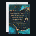 ターコイズとゴールドのグリッターアゲートのウェディング 招待状<br><div class="desc">ラグジュアリーなターコイズアゲートの層がデザイン全体に流れ、自然な宝石のバンドリングが施され、きらきらと輝くゴールドのグリッターエッジで、豪華で光を捉える仕上がりになっています。エレガントなタイポグラフィーは、優雅なスクリプトと大胆なセリフのディテールが組み合わさり、洗練されたロマンチックな外観を生み出しています。おしゃれなウェディングやフォーマルなセレブレーションに最適で、このデザインはモダンなエレガンスと輝きを放ち、印象に残る招待状にぴったりです。</div>