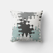 ターコイズとサンゴユニーク模様 クッション (正面)