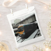 ターコイズと黄色の列車 フェイバーバッグ (クリップ留めされた状態)