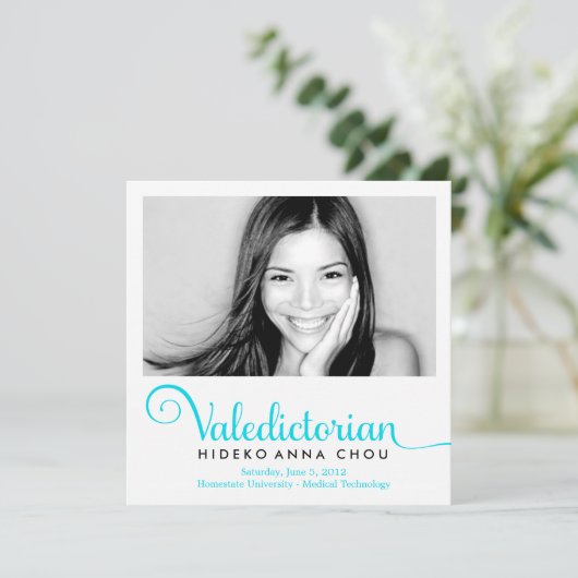 ターコイズの卒業式で弁論を担当する首席卒業生 案内状 (スタンド正面)