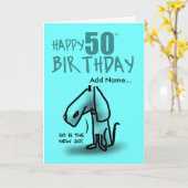 ターコイズの幸せな第50誕生日の漫画犬カード カード (黄色い花)