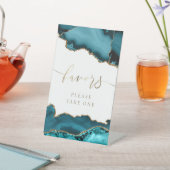 ターコイズは台座を支持する 台座サイン (インサイチュ)