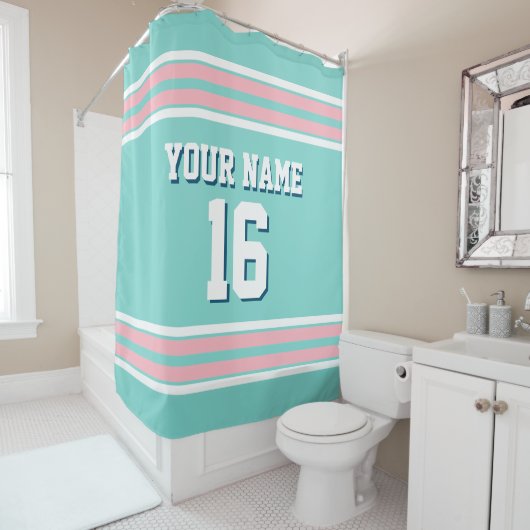 ターコイズアクアピンクホワイトストライプスポーツジャージー シャワーカーテン (インサイチュ)