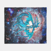 ターコイズコズミックドラゴン フリースブランケット (正面(横))