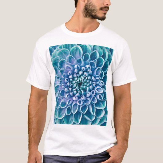 ターコイズダリアフラワーマクロの背景 Tシャツ (正面)