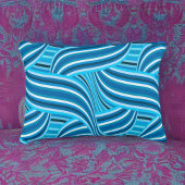 ターコイズティール(緑がかった色)と青い渦巻きリボン アクセントクッション