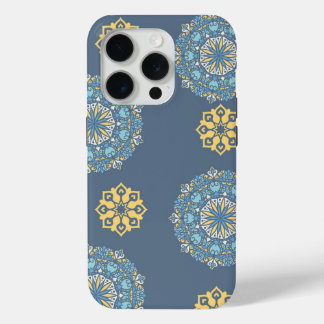 ターコイズティール（緑がかった色）ブルーアンイエローマンダラアートパターン iPhone 15 PROケース