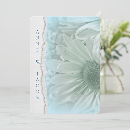 ターコイズデイジーマクロの裂けたエッジ紙 招待状 (スタンド正面)