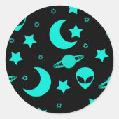 ターコイズブルーのエイリアンパターン 星と月 ラウンドシール (正面)