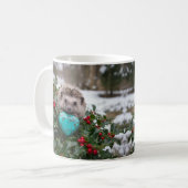 ターコイズブルーのハートの可愛い12月のハリネズミ コーヒーマグカップ (正面左)