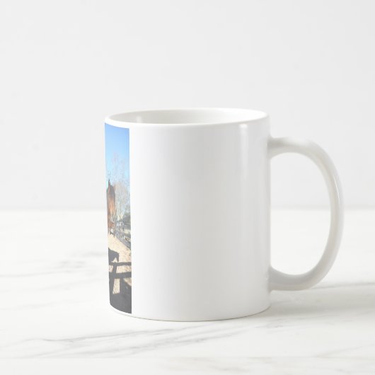 ターコイズブルーの空と茶色のポニー コーヒーマグカップ (右)
