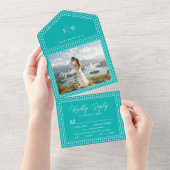 ターコイズブルーの背景に白い水玉 - オーダーメイドの結婚式 オールインワン招待状 (貼ってはがせる)