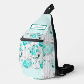 ターコイズブルーバラ、グレイストライプとモノグラム スリングバッグ (右コーナー)