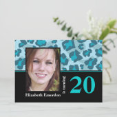 ターコイズブルーヒョウ印刷20th誕生日の写真 招待状 (スタンド正面)