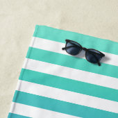 ターコイズブルー白ストライプのパーソナライズされた ビーチタオル (インサイチュ)