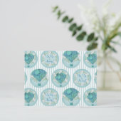 ターコイズホットエアバルーン – アクアホワイトストライプズ ポストカード (スタンド正面)