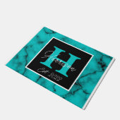 ターコイズ大理石洗練されたモノグラムの名前の年 ドアマット (アングル)