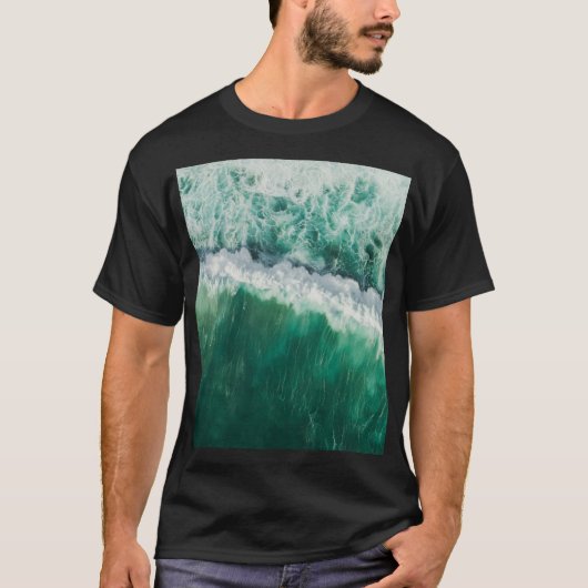ターコイズ空中波:ドローンショット Tシャツ (正面)