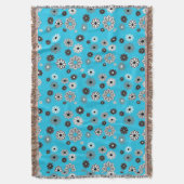 ターコイズ花力の大きなデイジーと黒 スローブランケット (正面縦)