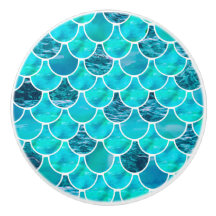 ターコイズ青と白の人魚はかりで測