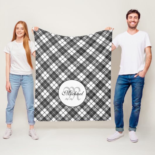 タータン柄のクリスマスブラックホワイトモノグラム フリースブランケット (インサイチュ)