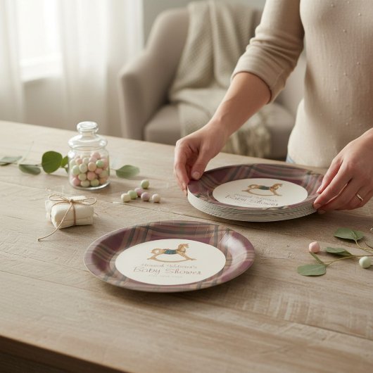 タータン・プレイドの揺れる馬の赤ちゃんシャワー ペーパープレート