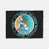 タートルハイキングアットヴァージン諸島国立公園 フリースブランケット (正面(横))