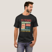 ターニング73歳73番誕生日装飾Bda Tシャツ (正面フル)