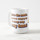 ターンテーブルお洒落と回転ビニールディスク。 コーヒーマグカップ (正面左)