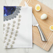 ダイアナのサファイアのチョークバルブのネックレス キッチンタオル (四つ折り)