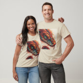 ダイナミックなエネルギーを放つ火炎の蛇 Tシャツ (ユニセックス)