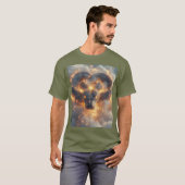 ダイナミックなエネルギーを放つ火炎の蛇 Tシャツ (正面フル)