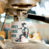 ダイナミックなガールサッカー選手のアクショやる気を起こさせるン コーヒーマグカップ