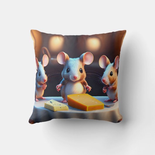 ダイニングテーブルでマウスの家族、かわいいカスタム クッション (裏面)