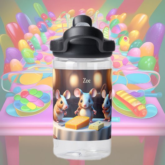 ダイニングテーブルのマウスファミリー ウォーターボトル