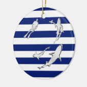 ダイバーやサメのようなクローム航海のがストライプある セラミックオーナメント (左)