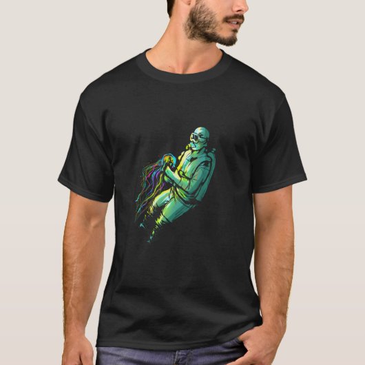 ダイバー向けの海底スパのクラゲ Tシャツ (正面)
