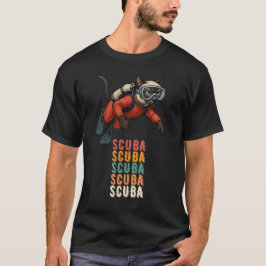 ダイビングするシャム猫 Tシャツ