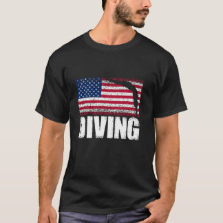 ダイビングスポーツレトロアメリカンフラッグUSAアメリカダイビング Tシャツ