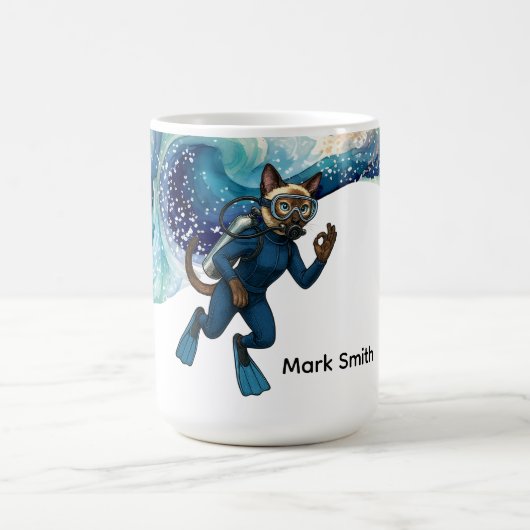 ダイビング スキューバ猫 青いウェットスーツ 名前入り コーヒーマグカップ (中央)