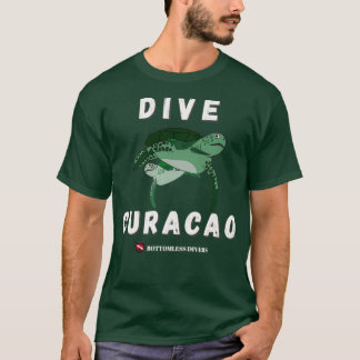 ダイブキュラカオタートルズウィホワイトフォント Tシャツ