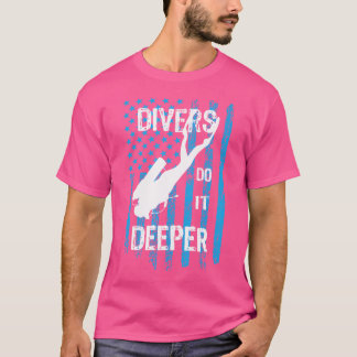 ダイブスキューバダイビンググラフィックスキューバダイバーがそれをディープーする Tシャツ
