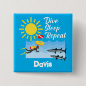 ダイブスリープリピートデザイン – 四角ボタン 缶バッジ (正面)