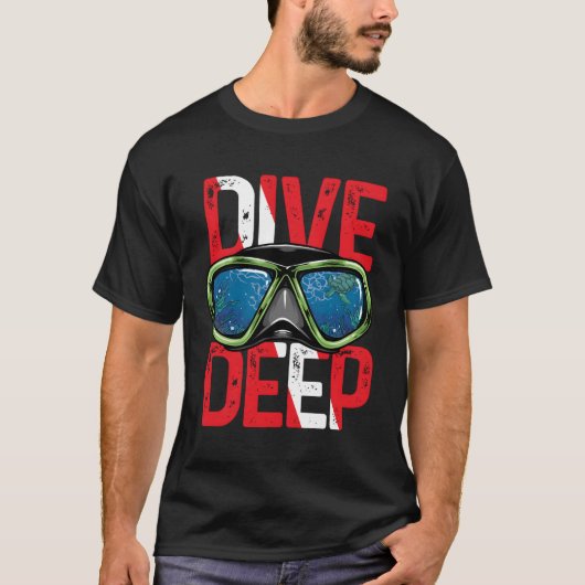ダイブ深いスキューバダイビング旗水中ダイバー Tシャツ (正面)