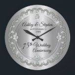 ダイヤエレガントルジュビリー75結婚周年 ラージ壁時計<br><div class="desc">華やかなエレガンスが75周年を迎える結婚このデザインは、銀色のグラデーションにキラキラと輝きを加えたセンターティアドロップダイヤモンドを含むユニークホタテル型ダイヤモンドデザインで構成されフェイクる。オリジナルデザイン別休日ハートデザイン（権利予約）。全ての装飾は印刷され、フラットで印刷された実在デザインにのみ可能な限り表示される。これには、金属のルックグラディエントおよび/または宝石が含まれる。ご質問があるもしか、デザインに関するサポートが必要な場合は、お問い合わせいただくか、info@holidayheartsdesigns.comまで直接メールでお問い合わせください。可能な限りサポートさせていただきます。生産、出荷および配送に関するお問い合わせは、Zazzleカスタマ連絡ー・サービスに直接。休日のハートのデザインは、Zazzleで10年以上の経験を持つプロフェッショナルデザインスタジオで、多くの満足したカスタマーレビューを持っているので、あなたが私たちと購入するとき、すべての詳細に最大限の注意を払って私たちの顧客が期待するプロフェッショナル品質を作成している。</div>